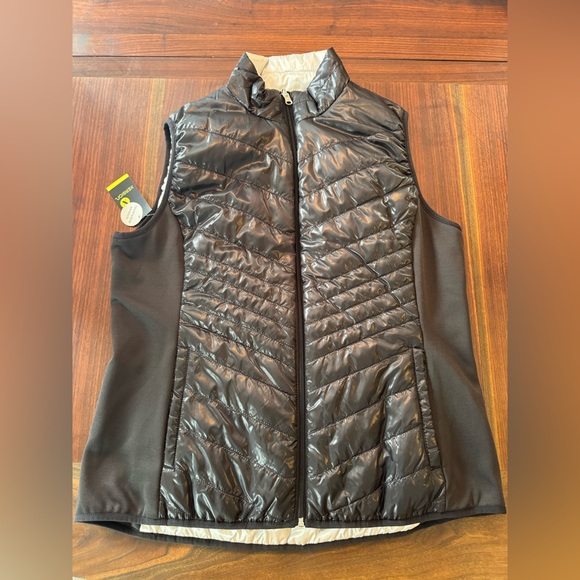 Xersion reversible stretch full zip vest. Black and silver. NWT. XL - Picture 3 of 5